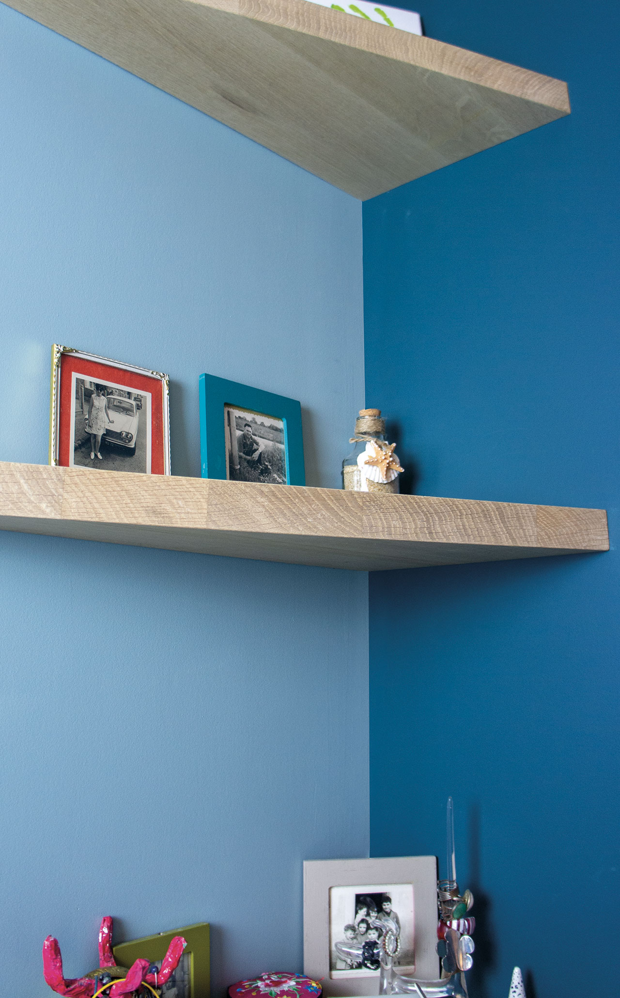 Etagère triangulaire en bois massif MBG Menuiserie Betin Guillaume
