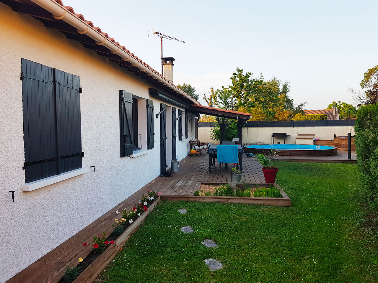 Terrasse maison arbore MBG Menuiserie Betin Guillaume