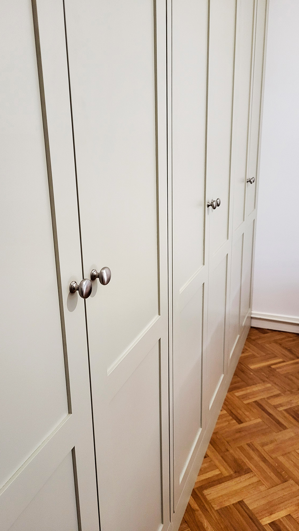 porte de dressing avec poignées menuiserie betin guillaume gironde
